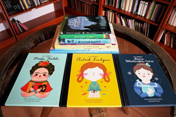 książki zakupone do biblioteki