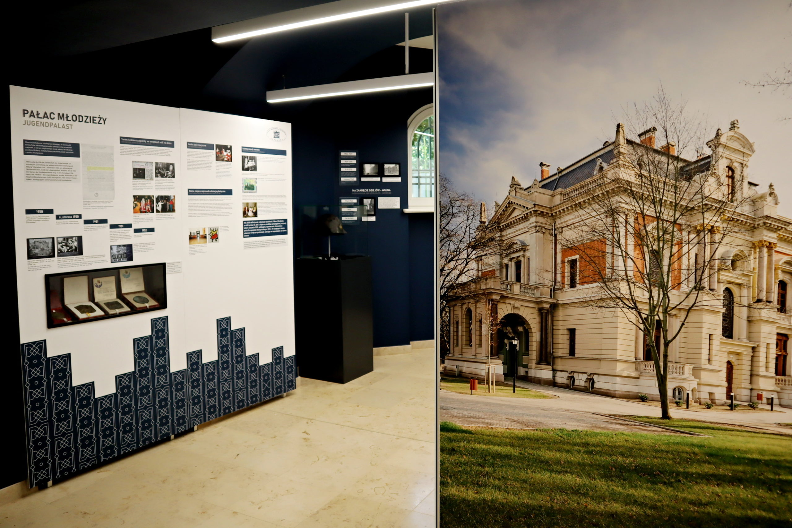 wystawa w willi Lentza