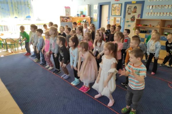 grupa przedszkolaków