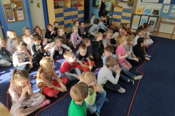 grupa przedszkolaków