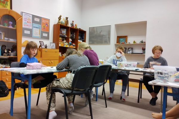 grupa uczestników podczas zajęć