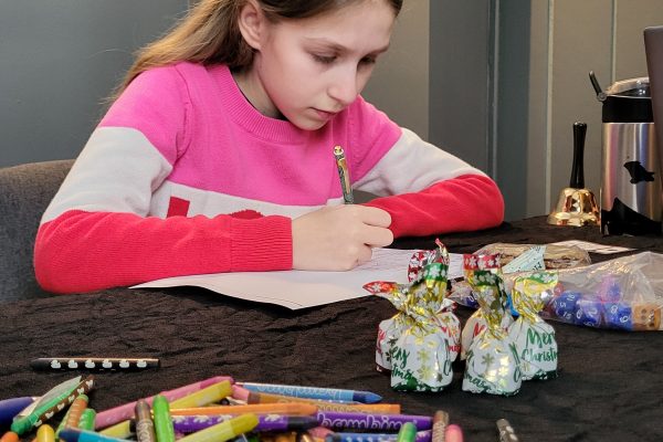 uczestniczka sesji rpg rysująca