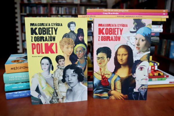 dwie książki na stole