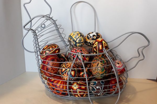 koszyk z pisankami