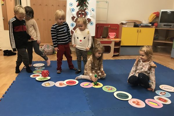 dzieci w trakcie zajęć