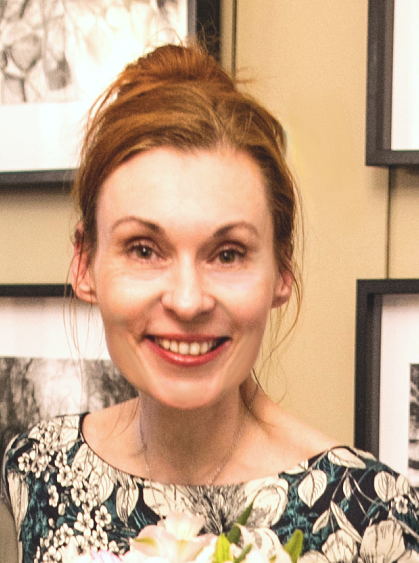 zdjęcia nauczycielki prowadzącej zajęcia